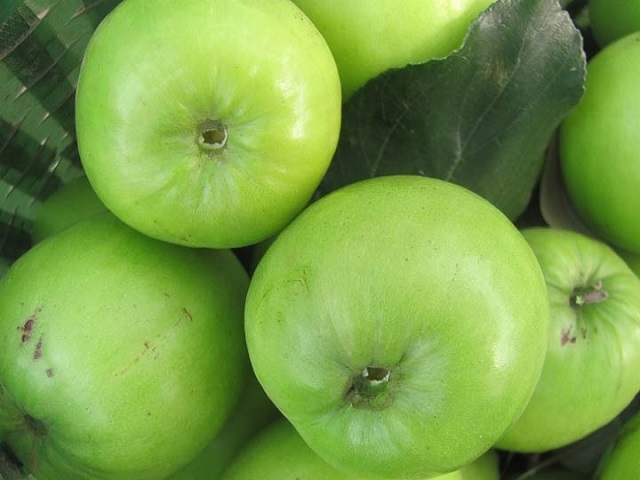 Nếu chăm đúng kỹ thuật, trái táo sẽ to và ngọt