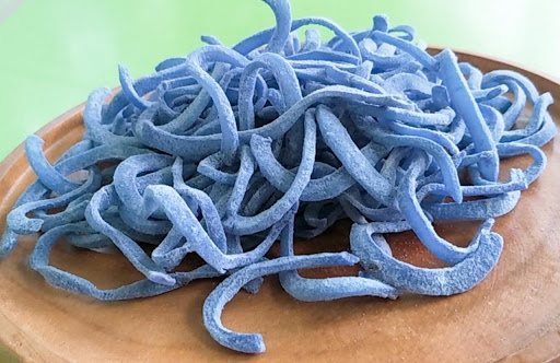 Mứt dừa hoa đậu biếc