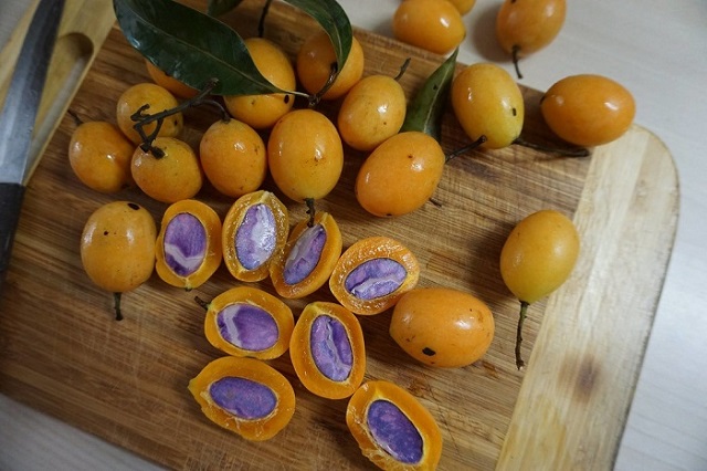 Thanh trà có vỏ màu vàng tươi đẹp mắt có thể thưởng thức bằng nhiều cách