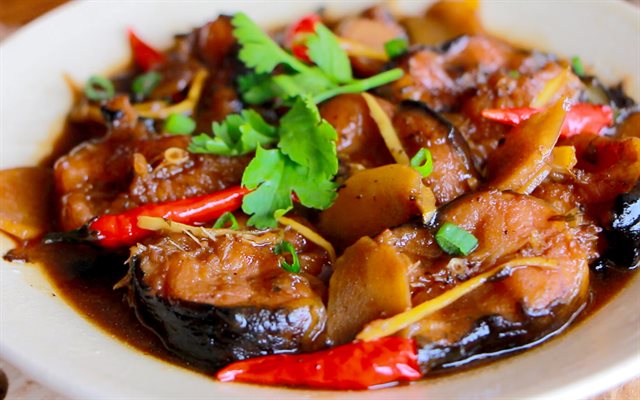 nuôi cá trê vàng