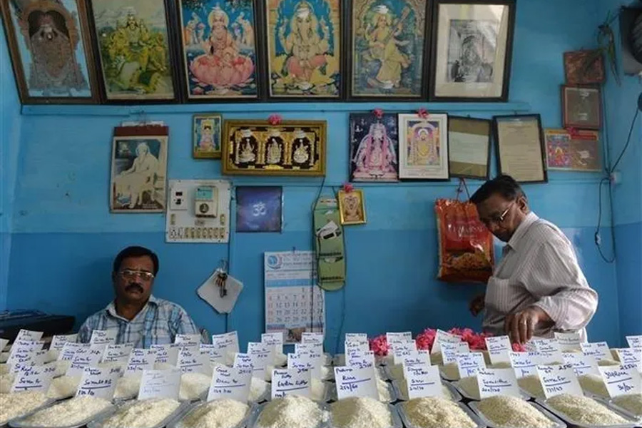 Ấn Độ xem xét giảm giá sàn xuất khẩu gạo basmati